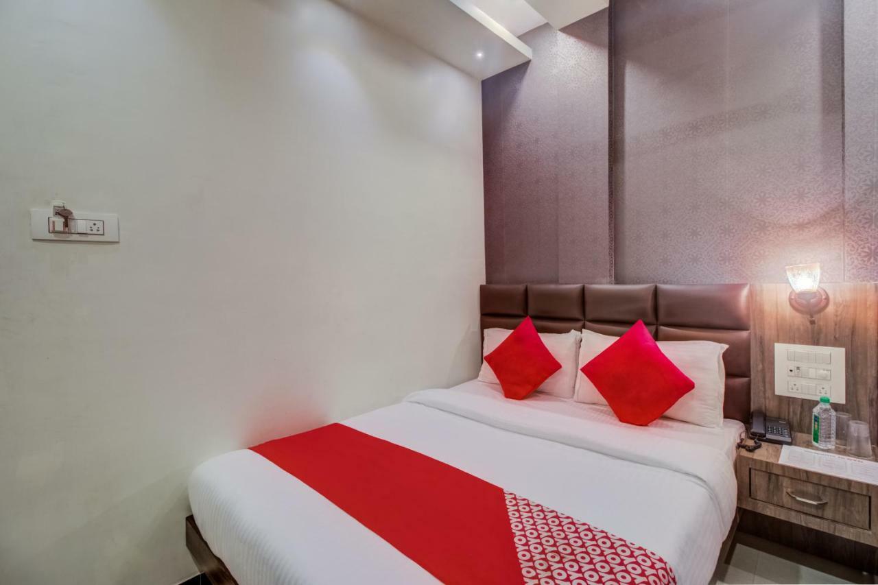 Oyo 42009 Hotel A One Suite Mumbai Ngoại thất bức ảnh