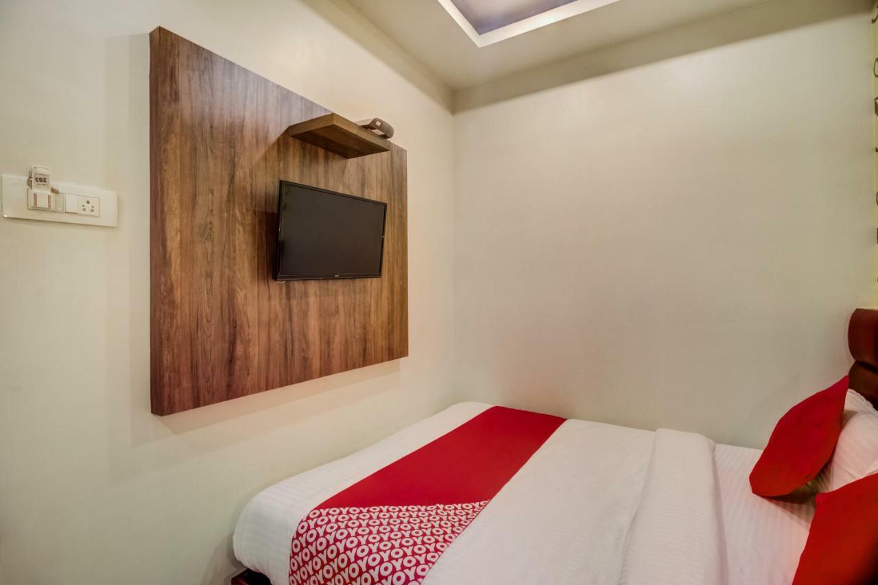 Oyo 42009 Hotel A One Suite Mumbai Ngoại thất bức ảnh